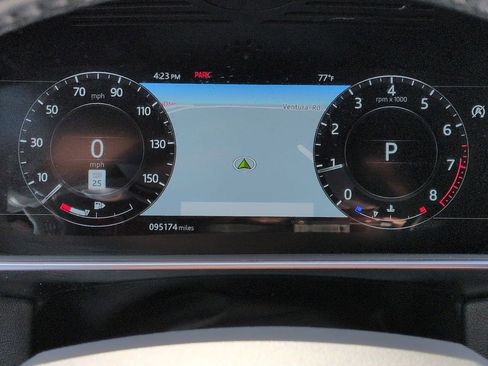 Used 2019 Land Rover Range Rover Sport SE image 13