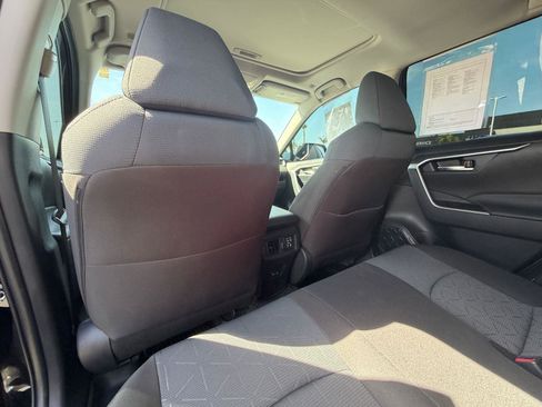 Used 2025 Toyota RAV4 XLE w/ Convenience Package image 27