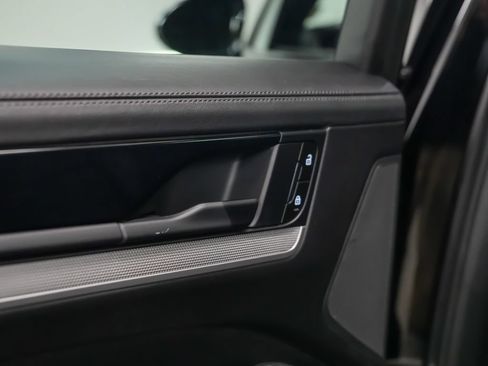 Certified 2024 Porsche Cayenne AWD/4WD image 15