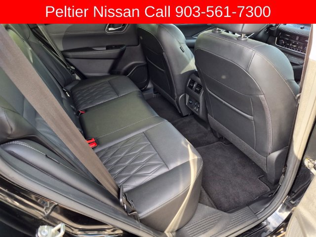 Used 2024 Nissan Rogue Platinum w/ Platinum Premium Package FWD image 17