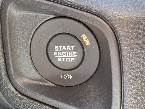 Certified 2024 Jeep Gladiator Sport image 22