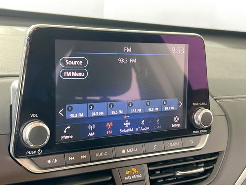 Used 2021 Nissan Altima 2.5 SV w/ SV Premium Package image 14