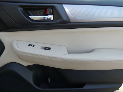 Used 2019 Subaru Outback 2.5i Premium image 36