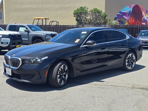 Used 2024 BMW 530i w/ M Sport Package RWD image 2