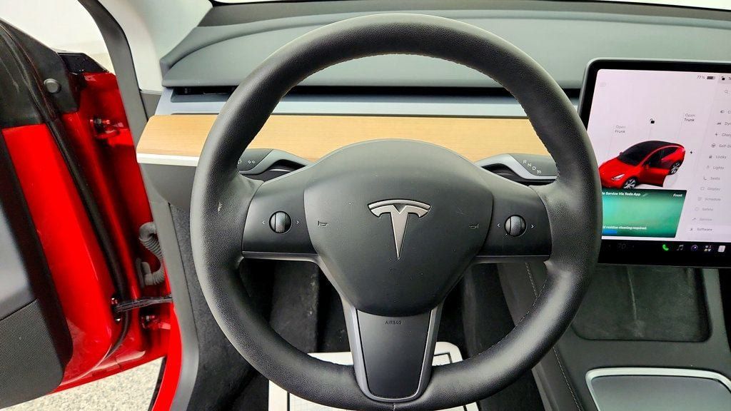 Used 2023 Tesla Model Y Long Range AWD/4WD image 13
