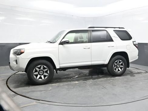 Used 2019 Toyota 4Runner TRD Off-Road Premium AWD/4WD image 3