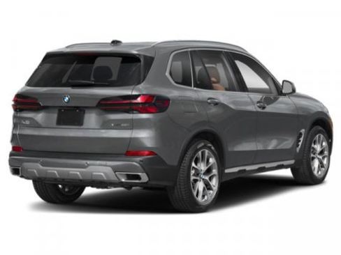 New 2026 BMW X5 xDrive40i w/ M Sport Package image 2