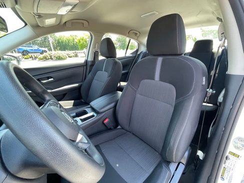 Used 2025 Nissan Sentra SV FWD image 21