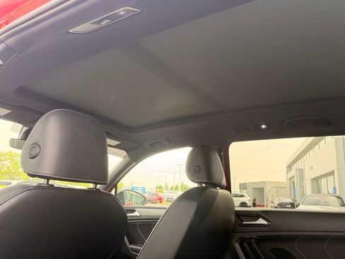 Certified 2024 Volkswagen Tiguan SE R-Line AWD/4WD image 17