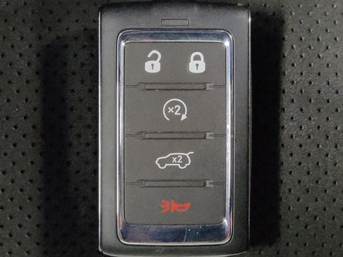 Used 2024 Jeep Grand Cherokee L Laredo AWD/4WD image 32
