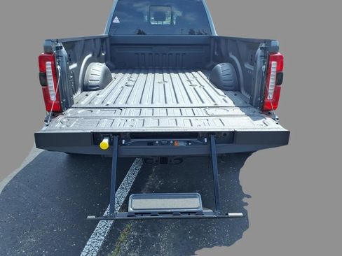New 2026 Ford F350 Lariat w/ Lariat Premium Package AWD/4WD image 11