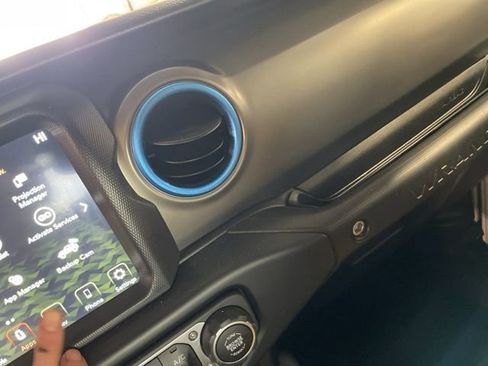 Used 2022 Jeep Wrangler Unlimited Sport image 23