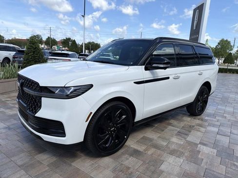 New 2026 Lincoln Navigator Black Label AWD/4WD image 5