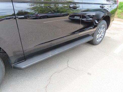 New 2026 Ford Expedition Active AWD/4WD image 7
