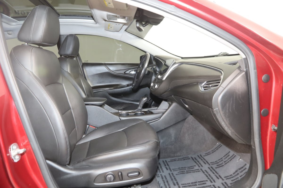 Used 2020 Chevrolet Malibu Premier FWD image 13