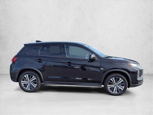 Used 2025 Mitsubishi Outlander Sport AWD image 4