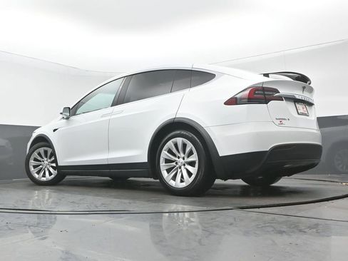 Used 2018 Tesla Model X 100D image 30