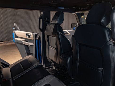 Used 2023 Ford Bronco Wildtrak image 26