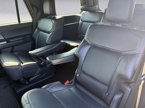 Used 2025 Ford Expedition Tremor image 13
