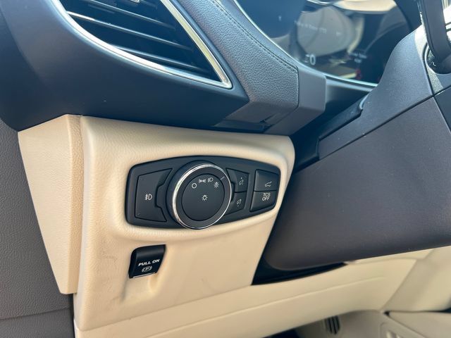 Used 2019 Lincoln Nautilus Reserve AWD/4WD image 34