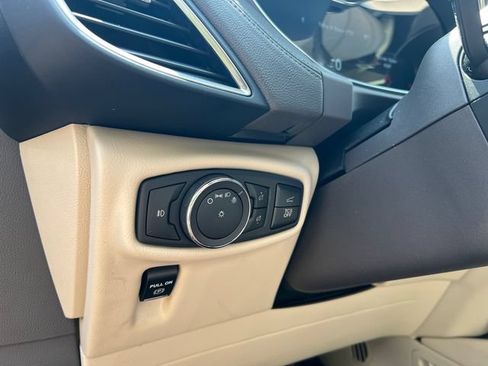 Used 2019 Lincoln Nautilus Reserve AWD/4WD image 34
