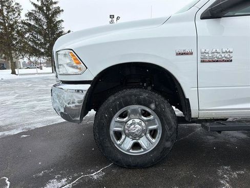 Used 2015 RAM 2500 SLT image 38
