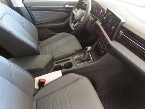 New 2026 Volkswagen Jetta SEL FWD image 25