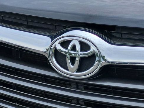 Used 2015 Toyota Highlander Limited AWD/4WD image 12