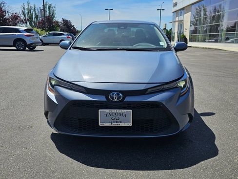 Used 2022 Toyota Corolla LE w/ Premium Interior Package FWD image 2