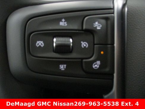 New 2026 GMC Sierra 1500 Elevation image 24