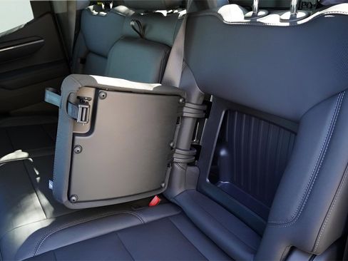 New 2026 GMC Sierra 1500 SLT image 24