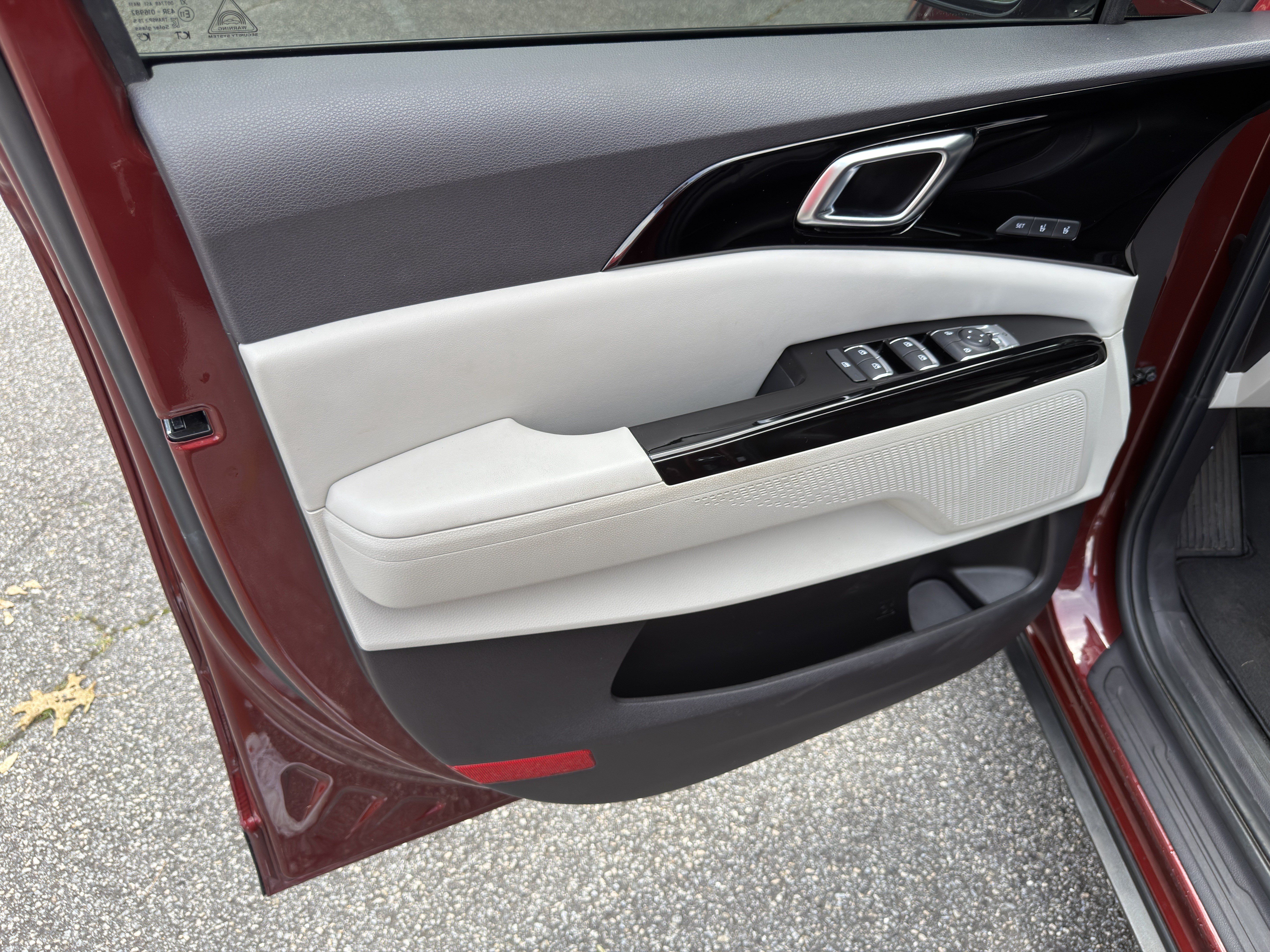 Used 2022 Kia Carnival SX FWD image 9