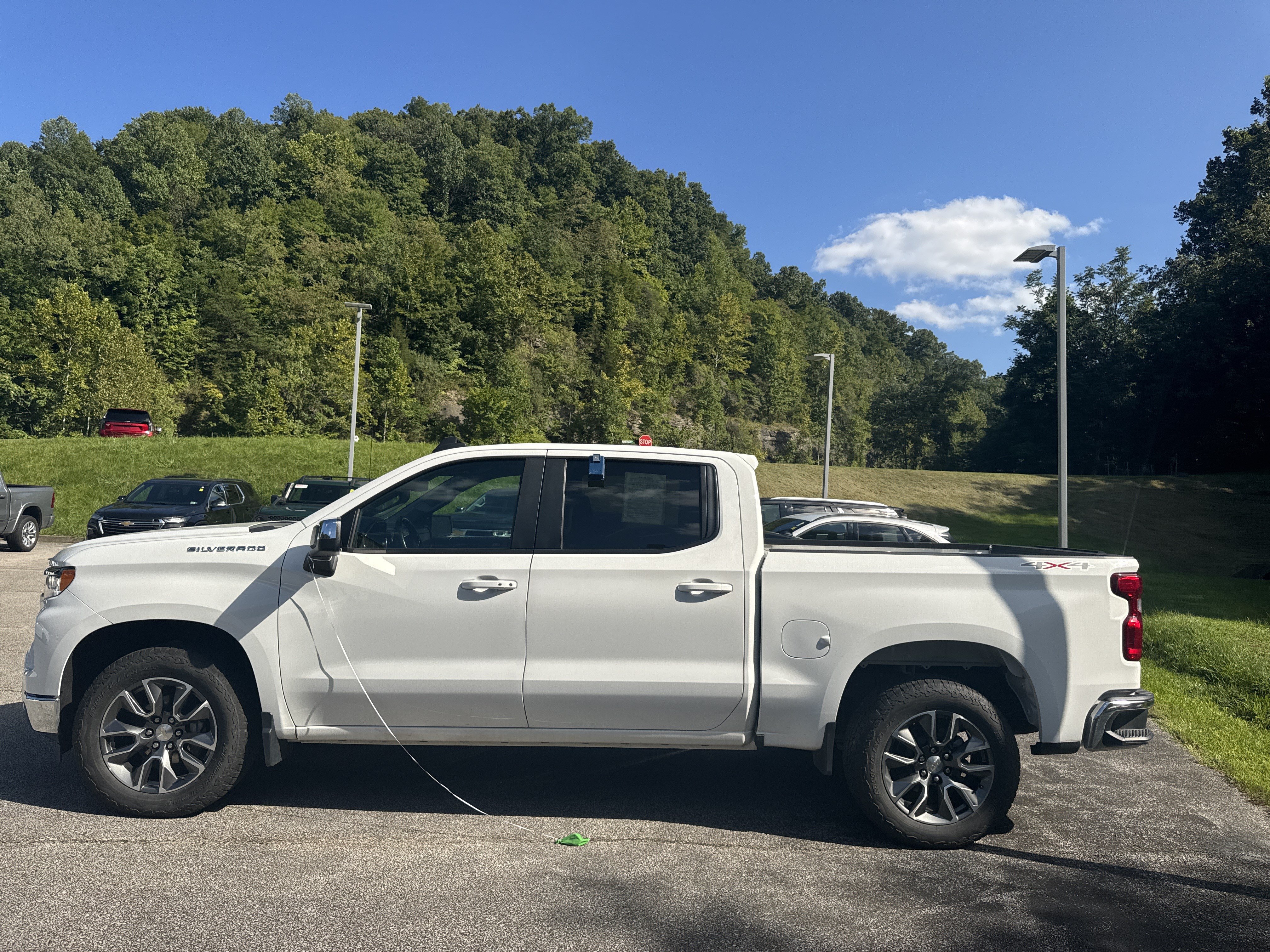 Used 2023 Chevrolet Silverado 1500 LT AWD/4WD image 8