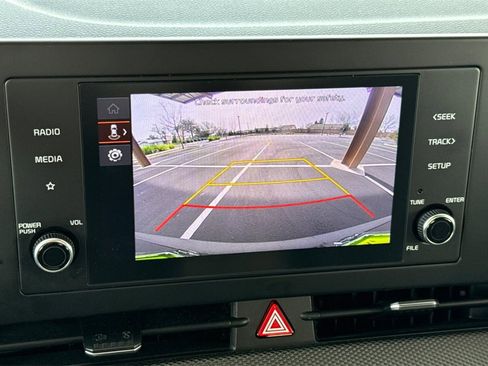 Used 2024 Kia Sportage LX image 29