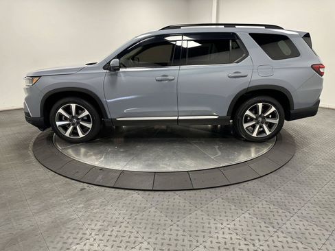 Used 2023 Honda Pilot Touring image 8