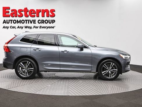 Used 2019 Volvo XC60 T6 Momentum w/ Premium Package image 4