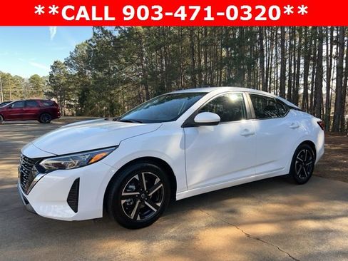 Used 2024 Nissan Sentra SV image 1