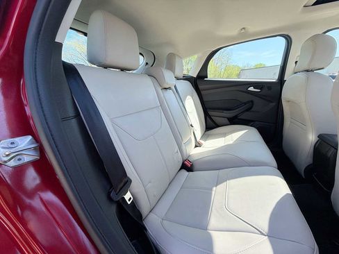 Used 2017 Ford Focus Titanium w/ Titanium Technology Package image 18