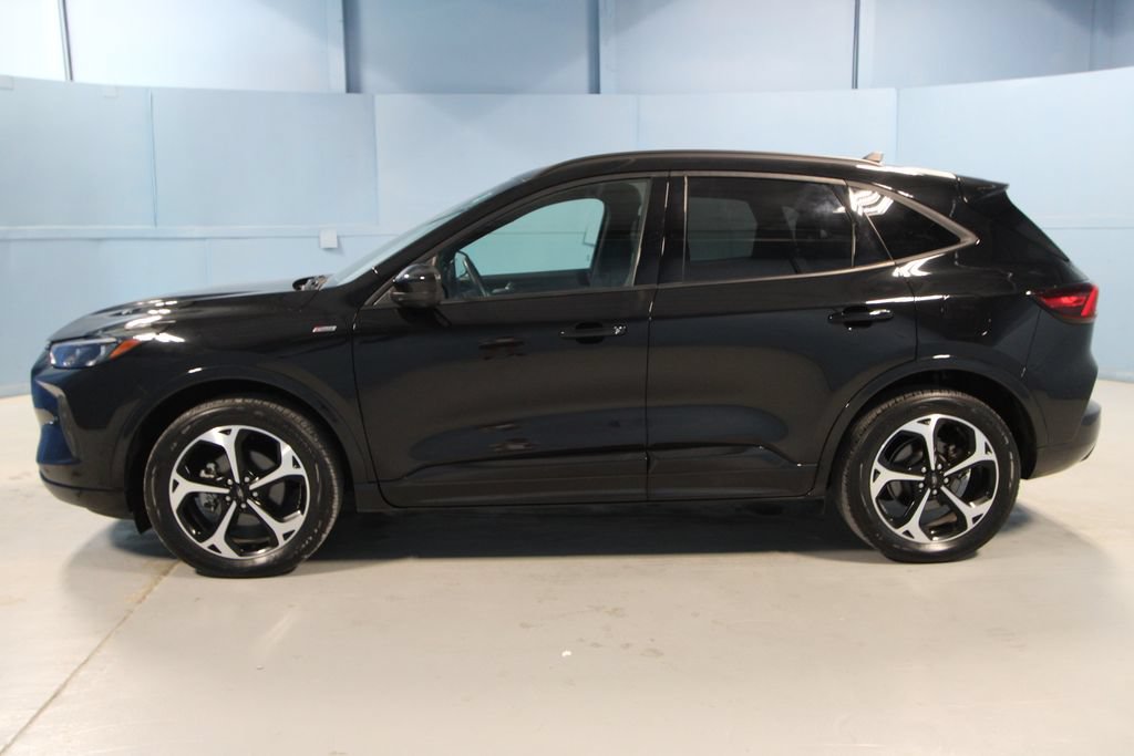 Used 2025 Ford Escape ST-Line Elite w/ Premium Technology Package AWD/4WD image 19