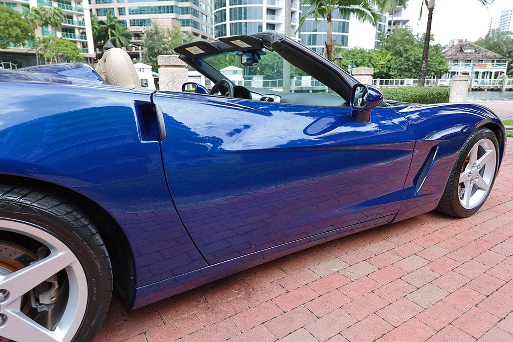 Used 2005 Chevrolet Corvette Convertible w/ Preferred Equipment Group RWD image 23