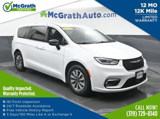 Used 2025 Chrysler Pacifica Select video 1