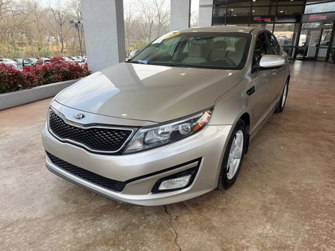 Used 2015 Kia Optima LX image 3