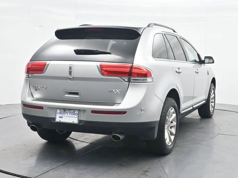 Used 2015 Lincoln MKX FWD w/ Equipment Group 101A image 6