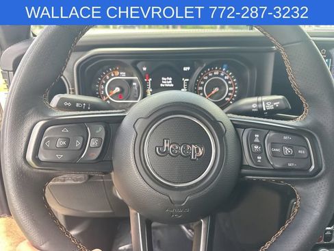 Used 2024 Jeep Gladiator Mojave w/ Convenience Group AWD/4WD image 14
