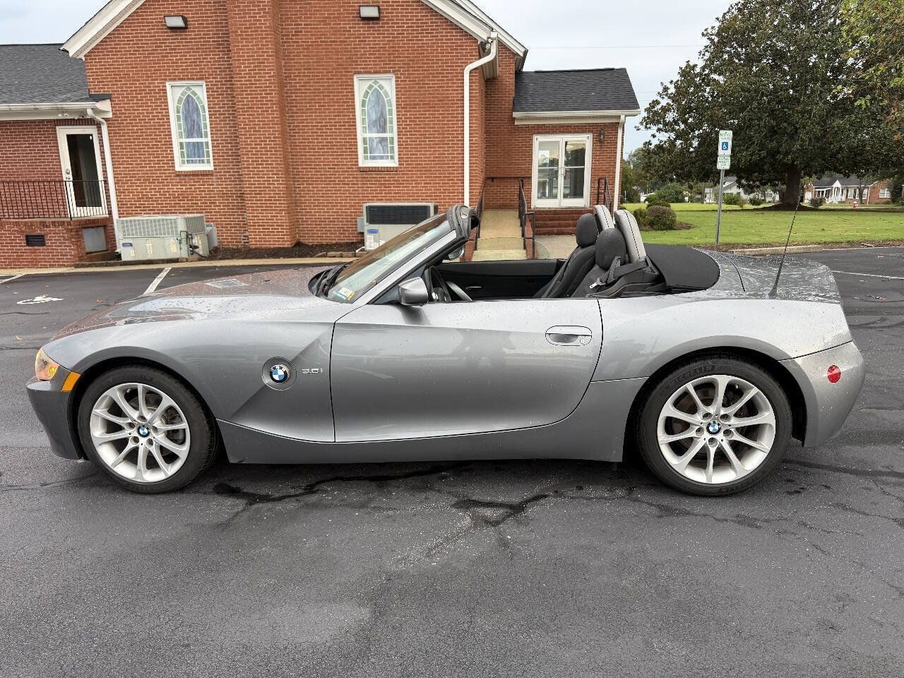 Used 2008 BMW Z4 3.0i RWD image 7