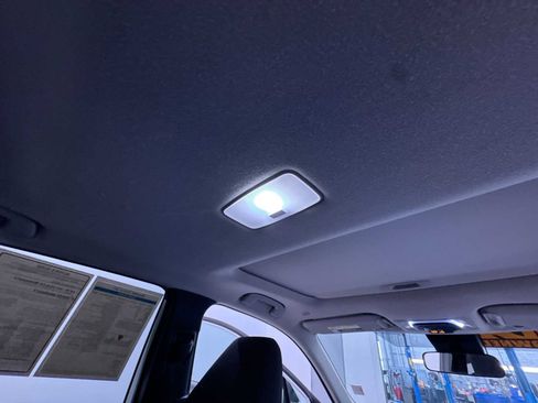 Used 2022 Toyota Corolla Cross LE w/ Moonroof Package FWD image 30