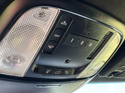 Used 2024 Dodge Durango R/T AWD/4WD image 32
