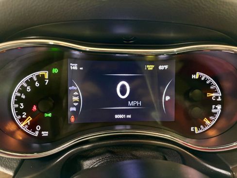 Used 2017 Jeep Grand Cherokee Limited image 32