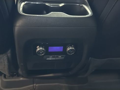 Used 2025 GMC Acadia Elevation w/ Elevation Premium Package image 21