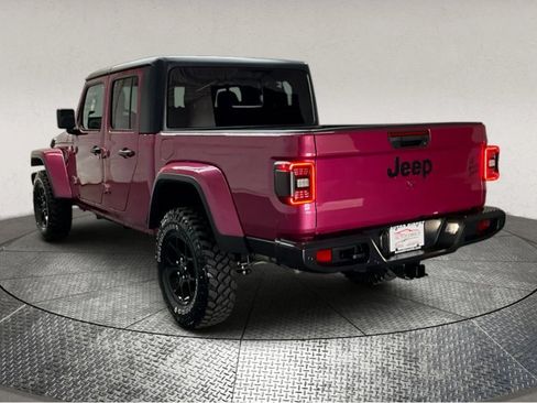 Used 2024 Jeep Gladiator Sport image 6